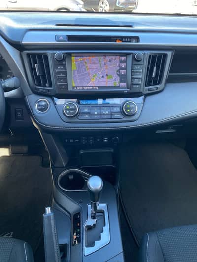 Toyota RAV4 Edition-S Nav/LED/AHK/Kamera/Spur/Allwetter — slika 10