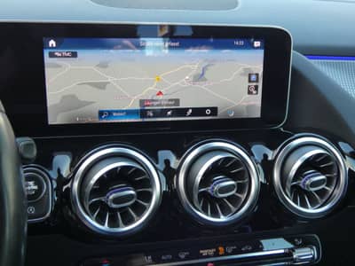 Mercedes-Benz B 180 d Aut LED Navi WIDESCREEN Teilleder RFK — slika 11