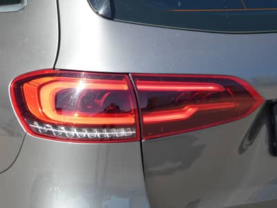 Mercedes-Benz B 180 d Aut LED Navi WIDESCREEN Teilleder RFK — slika 23