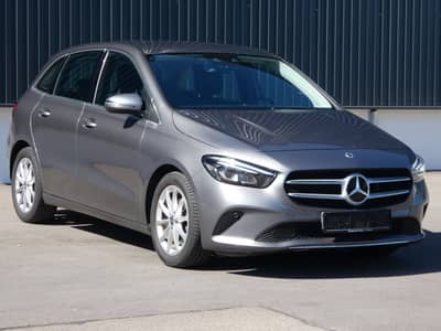 Mercedes-Benz B 180 d Aut LED Navi WIDESCREEN Teilleder RFK — slika 19