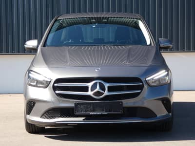 Mercedes-Benz B 180 d Aut LED Navi WIDESCREEN Teilleder RFK — slika 24