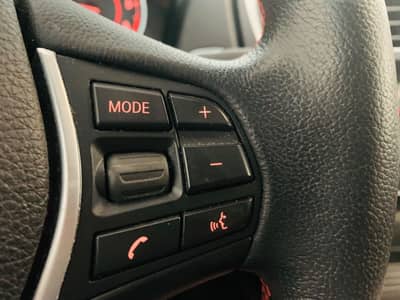 BMW 118 d Sport Line Aut°LED°TEMP°NAVI°PDC°H/K — slika 20