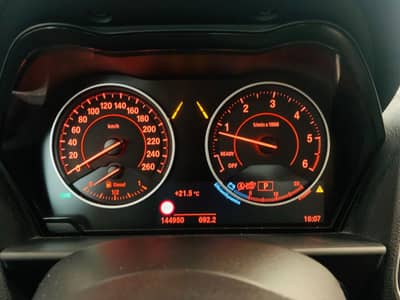 BMW 118 d Sport Line Aut°LED°TEMP°NAVI°PDC°H/K — slika 25