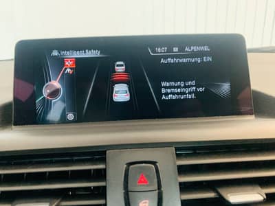 BMW 118 d Sport Line Aut°LED°TEMP°NAVI°PDC°H/K — slika 22