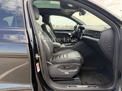 Volkswagen Touareg 3.0 TDI*R LINE*BlackS*PAN*MATRI*LUFT*VOL — slika 16
