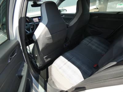 Volkswagen Golf 2.0 TDI DSG GTD LED+ Navi ACC 1-Hand 18" — slika 8