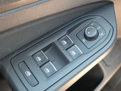 Volkswagen Golf 2.0 TDI DSG GTD LED+ Navi ACC 1-Hand 18" — slika 20