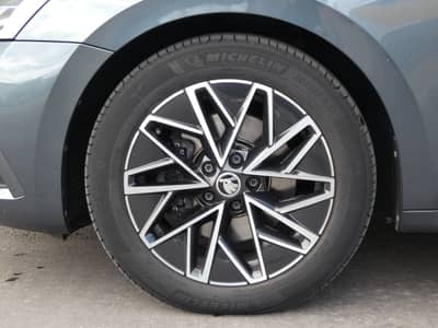Skoda Octavia 2.0 TDI DSG Virtual Matrix Teilleder HUD — slika 29