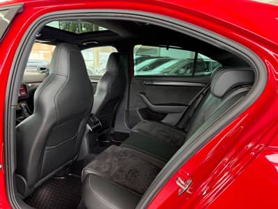 Skoda Superb Lim. Sportline 4x4 ACC LED PANO VIRTUAL — slika 23