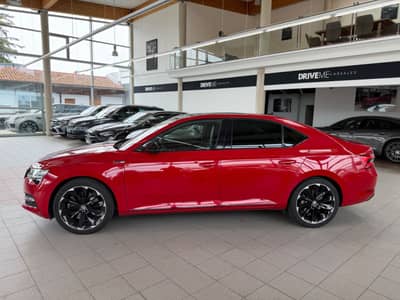 Skoda Superb Lim. Sportline 4x4 ACC LED PANO VIRTUAL — slika 6