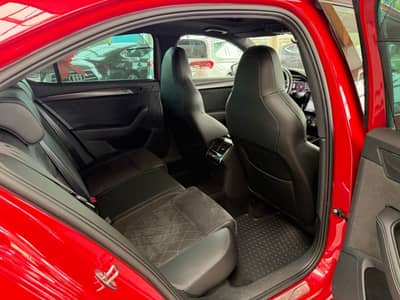 Skoda Superb Lim. Sportline 4x4 ACC LED PANO VIRTUAL — slika 24