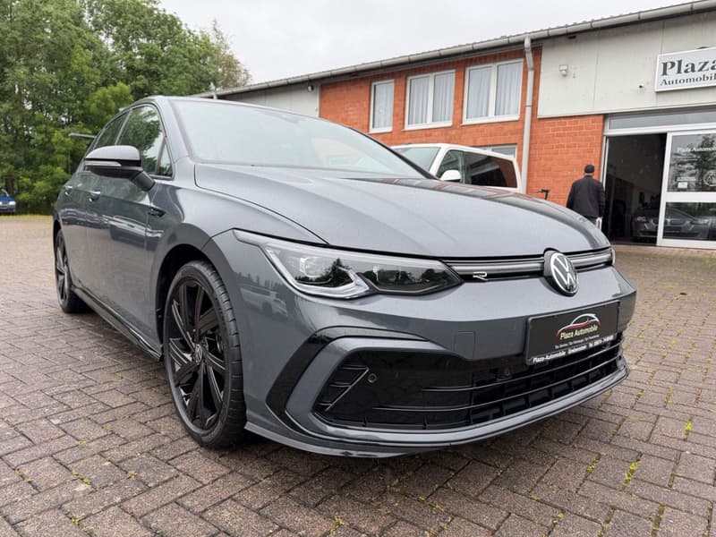 Volkswagen Golf VIII 1.5 eTSI R-Line BlackStyle Matrix Harm