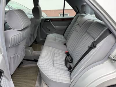 Mercedes-Benz 200E 1A ZUSTAND SAMMLERSTÜCK — slika 8