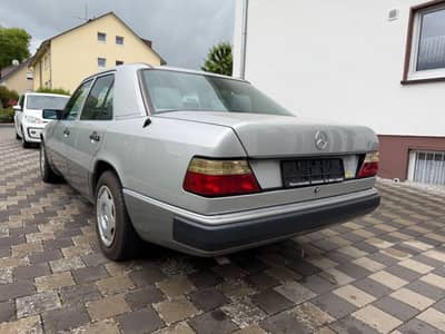 Mercedes-Benz 200E 1A ZUSTAND SAMMLERSTÜCK — slika 9