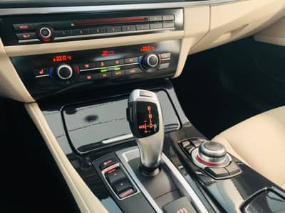 BMW 530 d Aut Lim°HEAD-UP°LEDER°SHZ°PDC°1.HAND° — slika 11