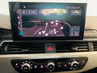 Audi A4 Avant 35 TDI S tronic°KAMERA°Massage°AHK°1.Hd — slika 23
