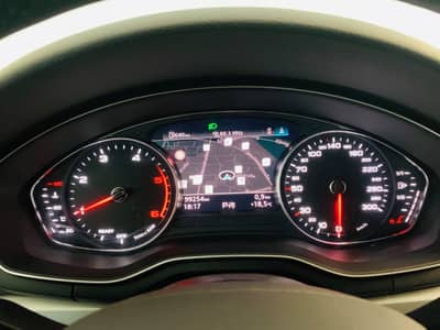 Audi A4 Avant 35 TDI S tronic°KAMERA°Massage°AHK°1.Hd — slika 24