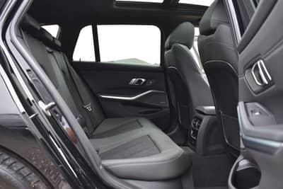 BMW 330d Touring Facelift Panorama 1 Hand H&K — slika 20