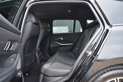 BMW 330d Touring Facelift Panorama 1 Hand H&K — slika 18