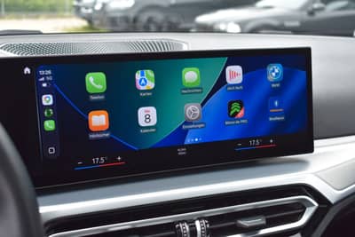 BMW 330d Touring Facelift Panorama 1 Hand H&K — slika 26