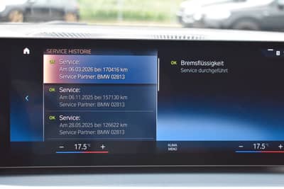 BMW 330d Touring Facelift Panorama 1 Hand H&K — slika 27