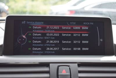 BMW M135 i xDrive H&K 19 Zoll Navi Prof — slika 20