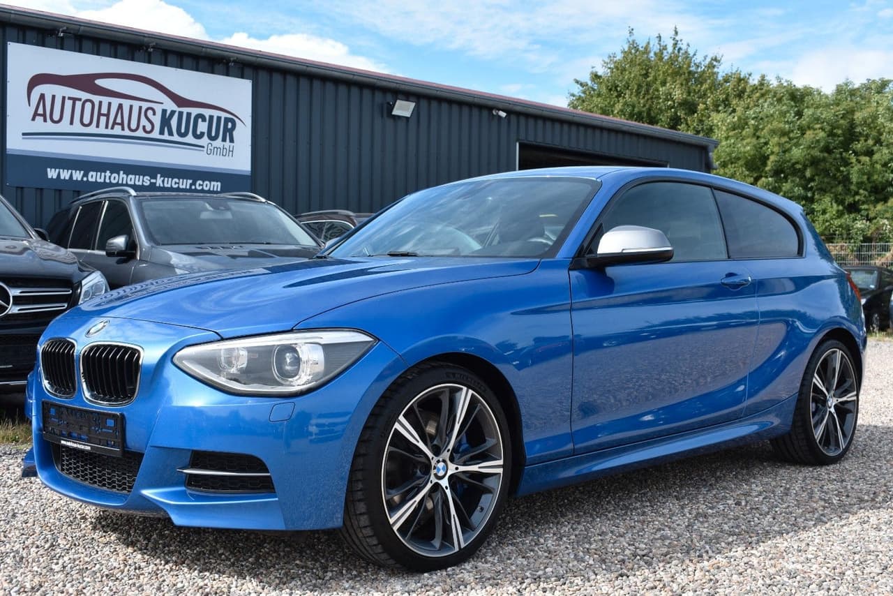 BMW M135 i xDrive H&K 19 Zoll Navi Prof — slika 1