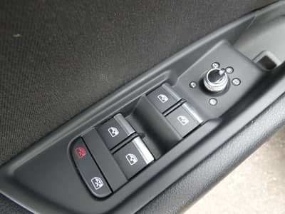 Audi A4 35 TDI S tronic Matrix Nav ACC Kamera HiFi 18 — slika 20