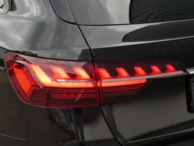 Audi A4 35 TDI S tronic Matrix Nav ACC Kamera HiFi 18 — slika 27