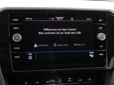 Volkswagen Passat Var. 2.0 TDI DSG LED Navi ACC Kamera AHK — slika 11