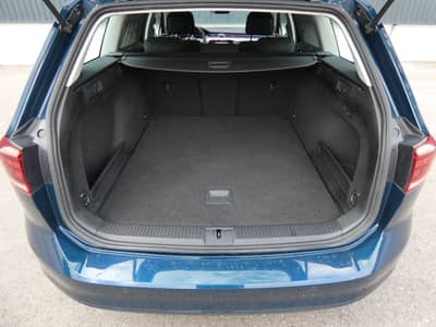 Volkswagen Passat Var. 2.0 TDI DSG LED Navi ACC Kamera AHK — slika 21