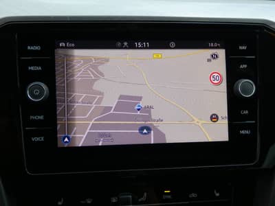 Volkswagen Passat Var. 2.0 TDI DSG LED Navi ACC Kamera AHK — slika 9