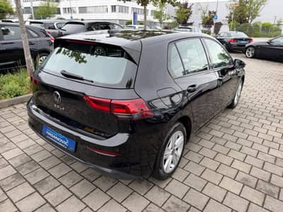 Volkswagen Golf VIII Lim. Life — slika 8