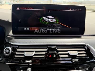 BMW 520d Tou*x Drive*M PAKET*VIRTU*LED*PANO*HEAD-UP — slika 35