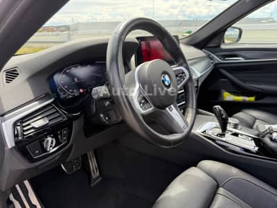 BMW 520d Tou*x Drive*M PAKET*VIRTU*LED*PANO*HEAD-UP — slika 24