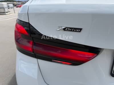 BMW 520d Tou*x Drive*M PAKET*VIRTU*LED*PANO*HEAD-UP — slika 8