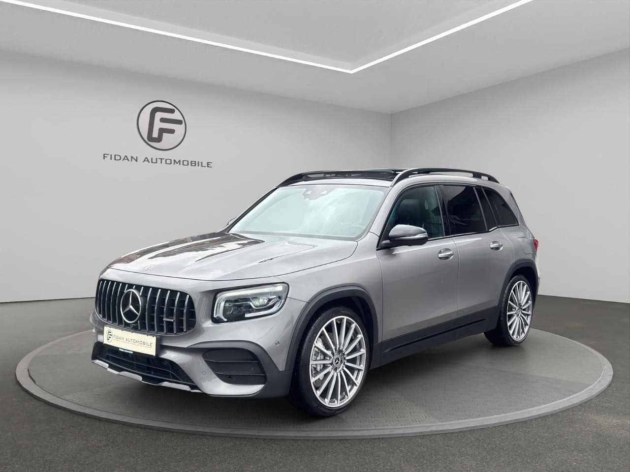 Mercedes-Benz GLB 35 AMG 4Matic*Pano*MBEAM*Night*360*Burm*Memo — slika 1