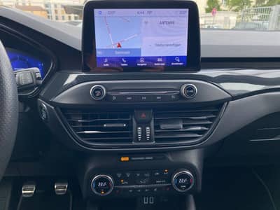 Ford Focus Turnier ST ACC/B&O/RECARO/Assistenz/Kamera — slika 10