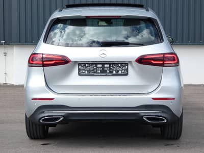 Mercedes-Benz B 200 d DCT WIDESCREEN LED Navi Panorama AHK 17" — slika 28