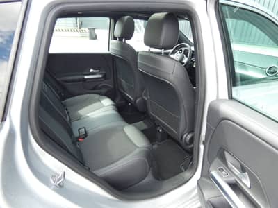 Mercedes-Benz B 200 d DCT WIDESCREEN LED Navi Panorama AHK 17" — slika 9
