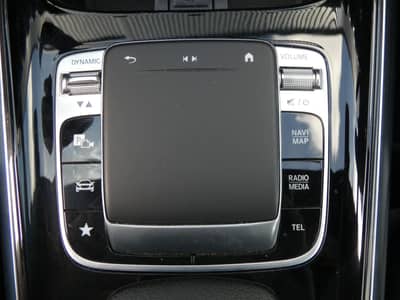 Mercedes-Benz B 200 d DCT WIDESCREEN LED Navi Panorama AHK 17" — slika 16