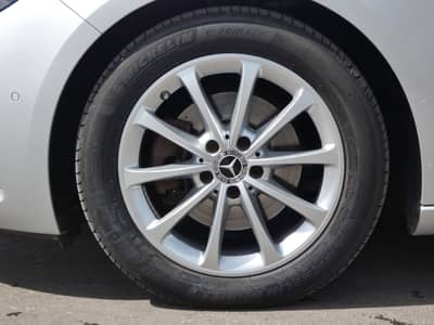 Mercedes-Benz B 200 d DCT WIDESCREEN LED Navi Panorama AHK 17" — slika 24