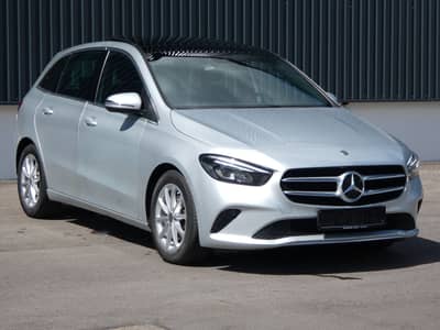 Mercedes-Benz B 200 d DCT WIDESCREEN LED Navi Panorama AHK 17" — slika 22
