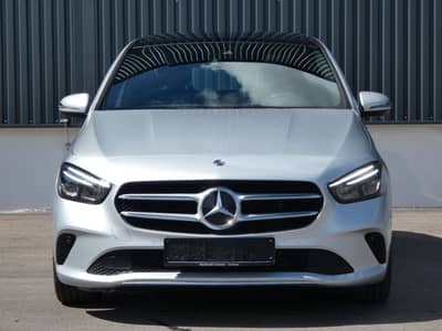 Mercedes-Benz B 200 d DCT WIDESCREEN LED Navi Panorama AHK 17" — slika 27