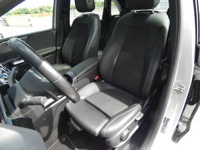 Mercedes-Benz B 200 d DCT WIDESCREEN LED Navi Panorama AHK 17" — slika 7