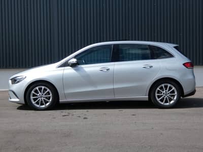 Mercedes-Benz B 200 d DCT WIDESCREEN LED Navi Panorama AHK 17" — slika 23