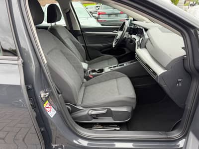 Volkswagen Golf VIII 2.0 TDI Life DSG — slika 6