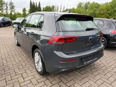 Volkswagen Golf VIII 2.0 TDI Life DSG — slika 8