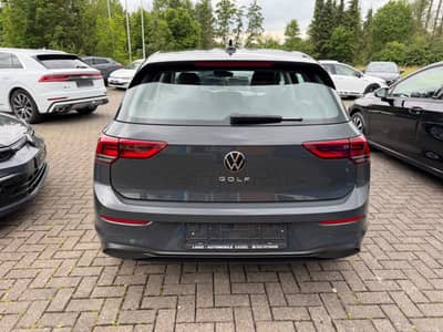 Volkswagen Golf VIII 2.0 TDI Life DSG — slika 9
