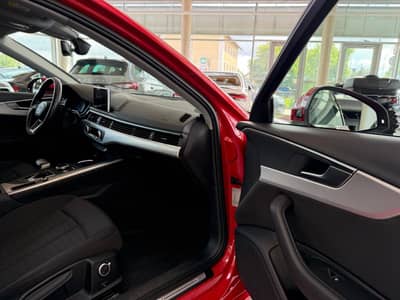 Audi A4 Avant 35 TDI design S line STANDHEIZUNG NAVI — slika 25